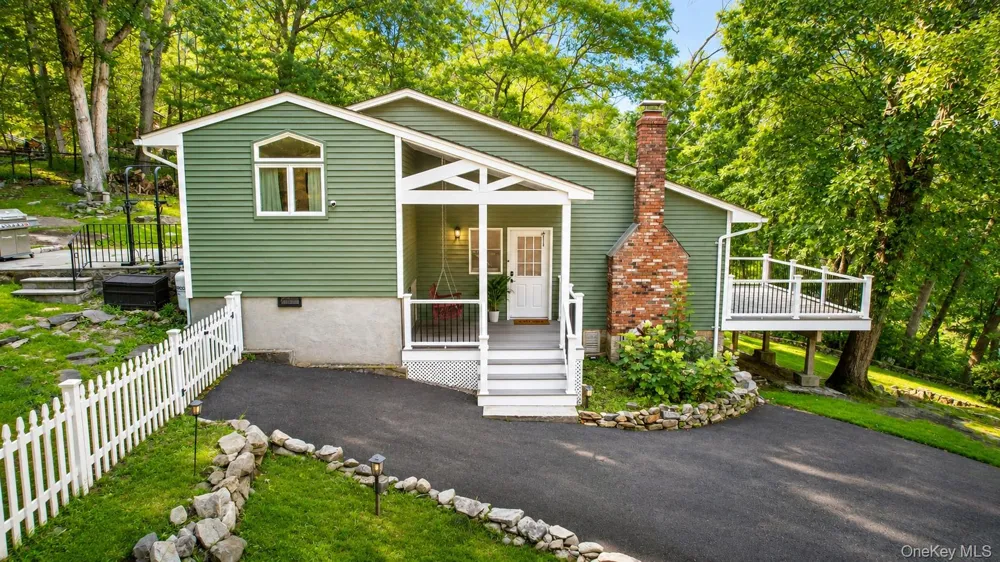 31 Pleasant Road Lake Peekskill, NY 10537