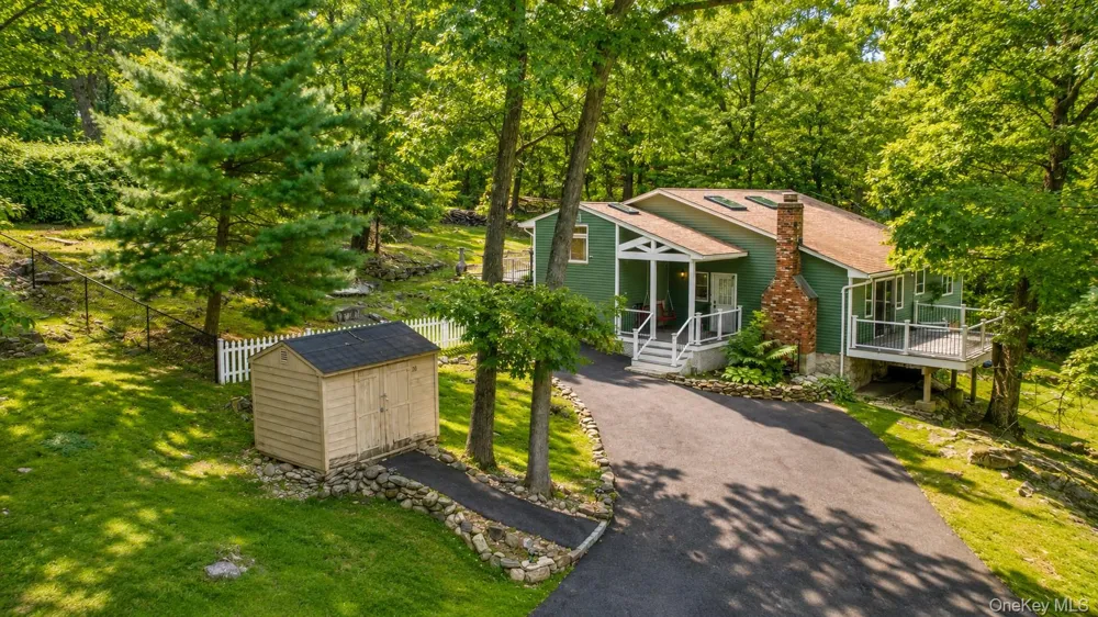 31 Pleasant Road Lake Peekskill, NY 10537
