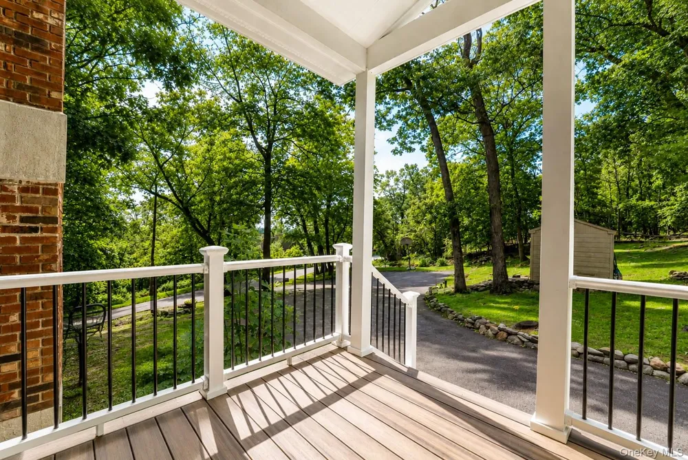 31 Pleasant Road Lake Peekskill, NY 10537