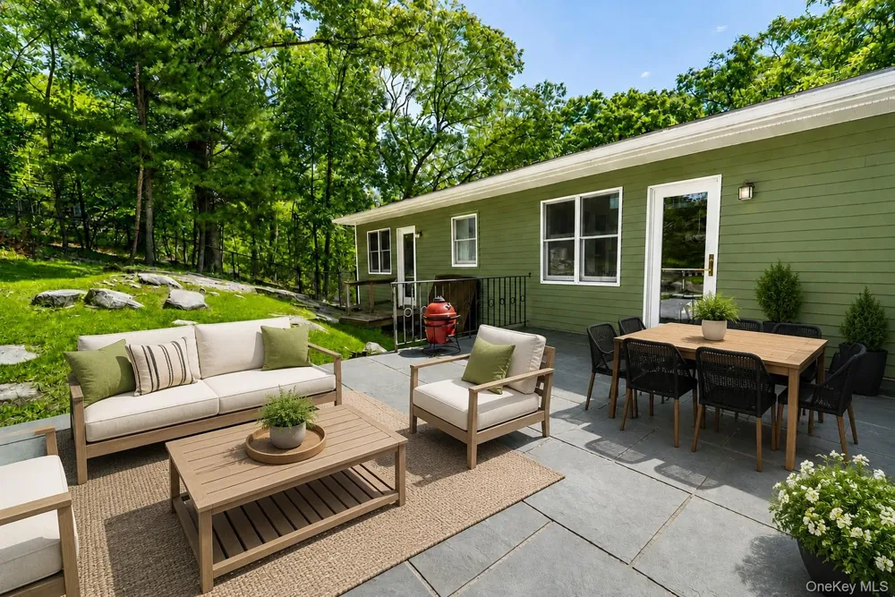31 Pleasant Road Lake Peekskill, NY 10537