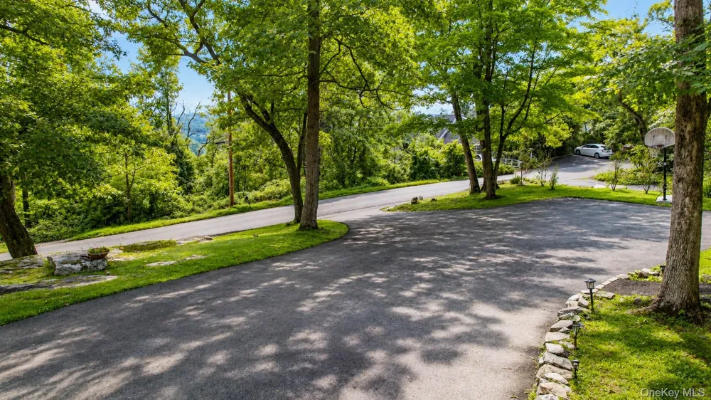 31 Pleasant Road Lake Peekskill, NY 10537