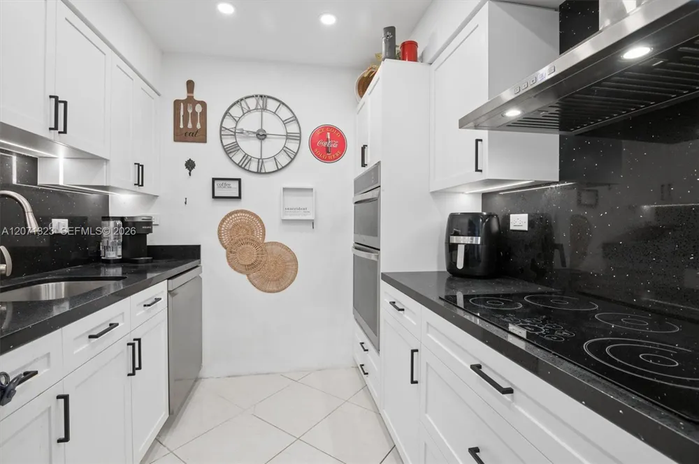 20355 NE 34th Ct #724 Aventura, FL 33180