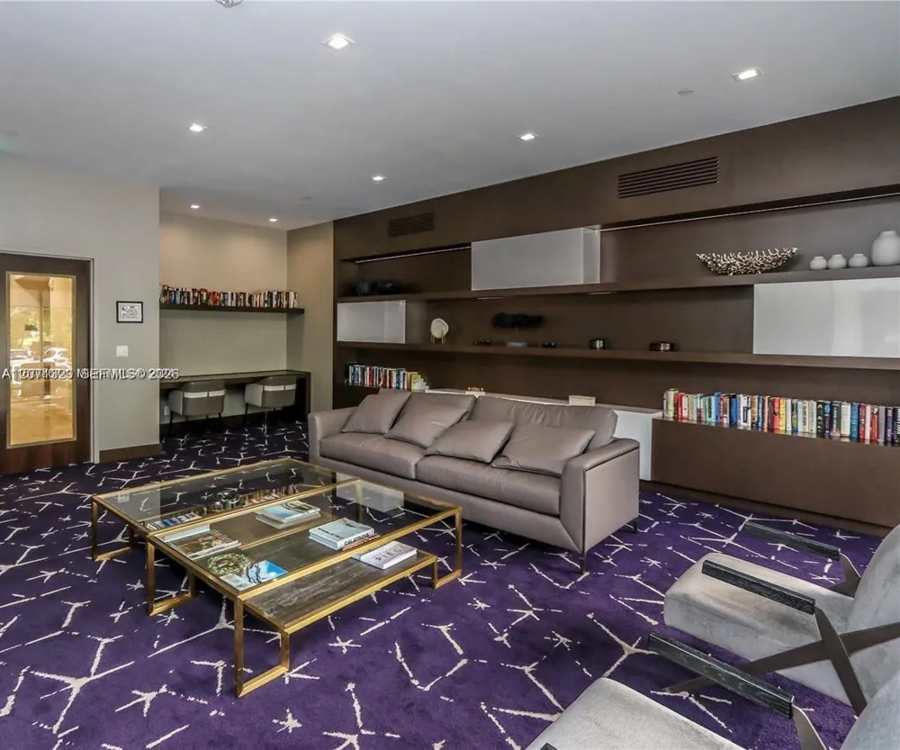 20355 NE 34th Ct #724 Aventura, FL 33180