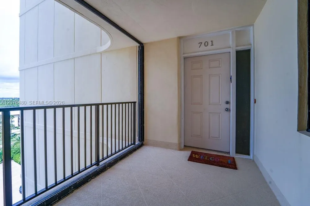 200 Beach Rd #701 Tequesta, FL 33469