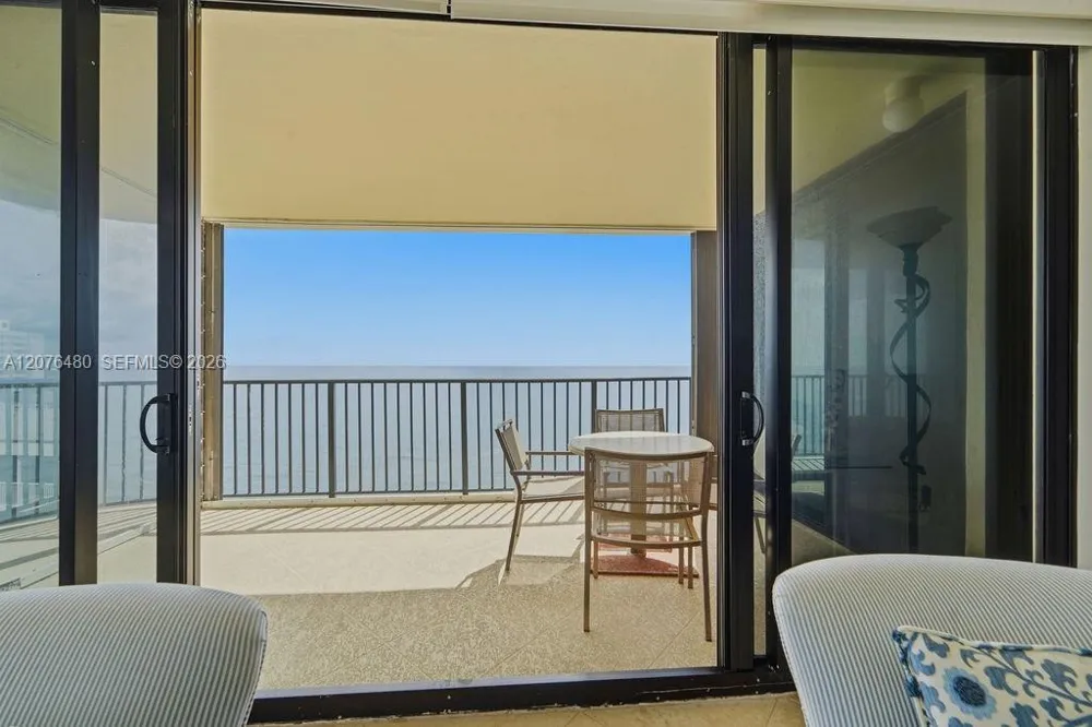 200 Beach Rd #701 Tequesta, FL 33469