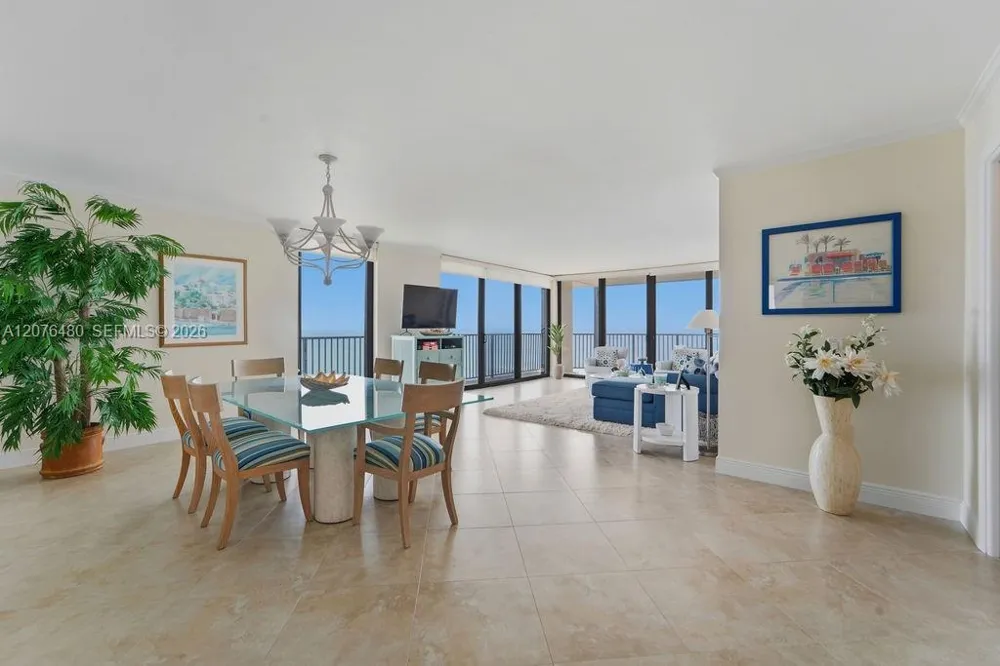 200 Beach Rd #701 Tequesta, FL 33469