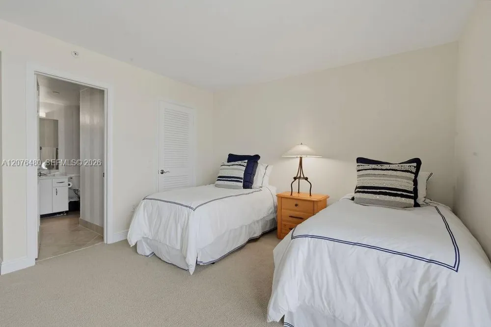 200 Beach Rd #701 Tequesta, FL 33469