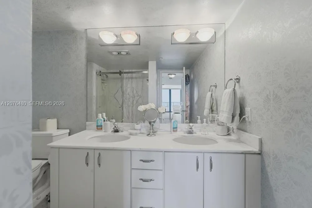 200 Beach Rd #701 Tequesta, FL 33469
