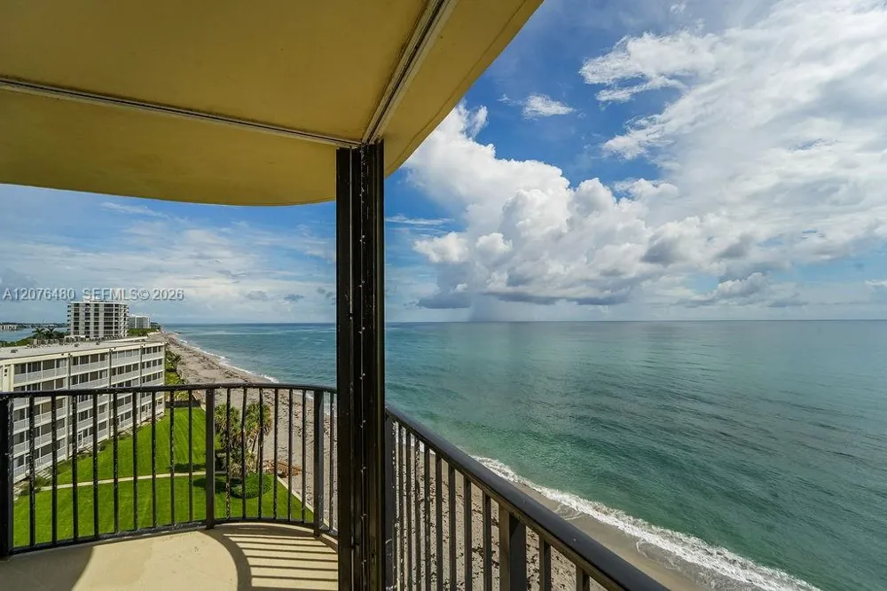200 Beach Rd #701 Tequesta, FL 33469