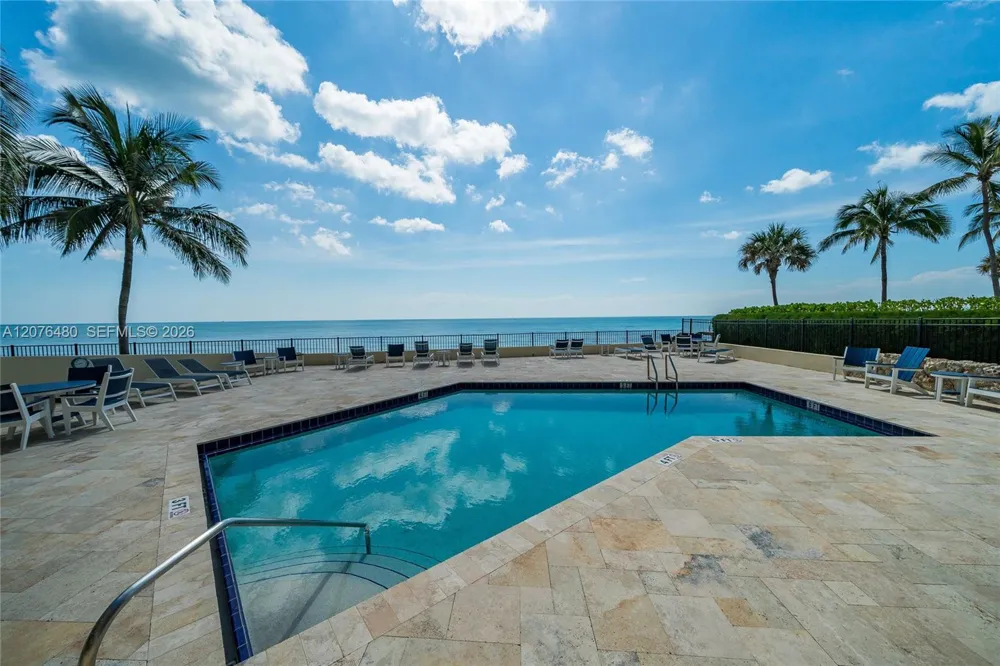 200 Beach Rd #701 Tequesta, FL 33469
