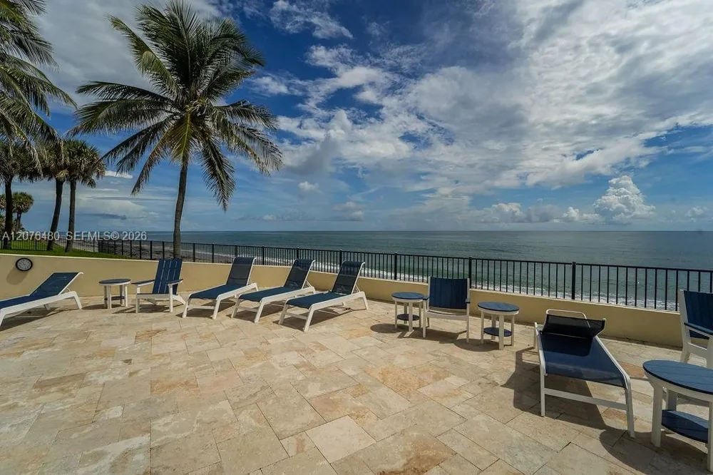 200 Beach Rd #701 Tequesta, FL 33469