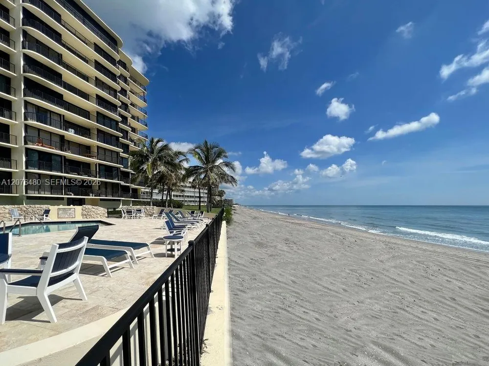 200 Beach Rd #701 Tequesta, FL 33469