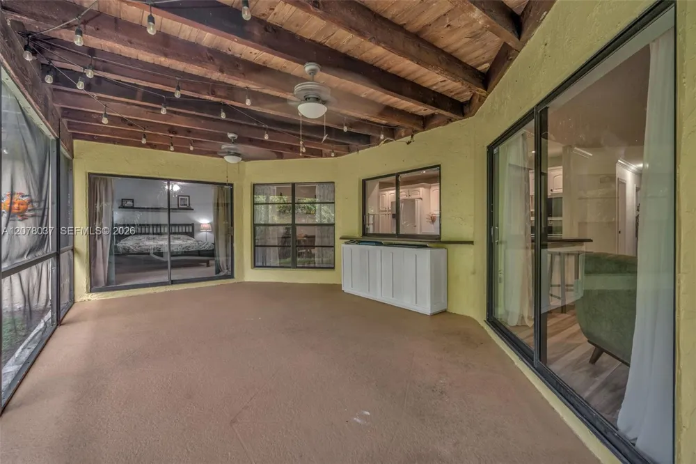 2426 NW 118th Ter Coral Springs, FL 33065