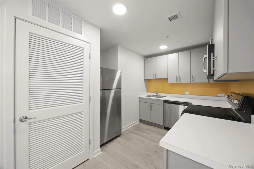 56 Prospect Street #309 Yonkers, NY 10701