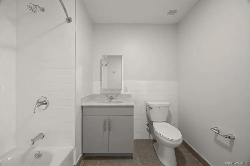 56 Prospect Street #309 Yonkers, NY 10701