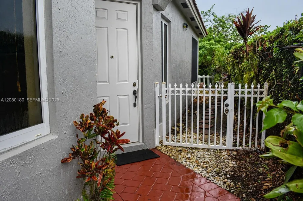 3745 NE 23rd Ct Homestead, FL 33033