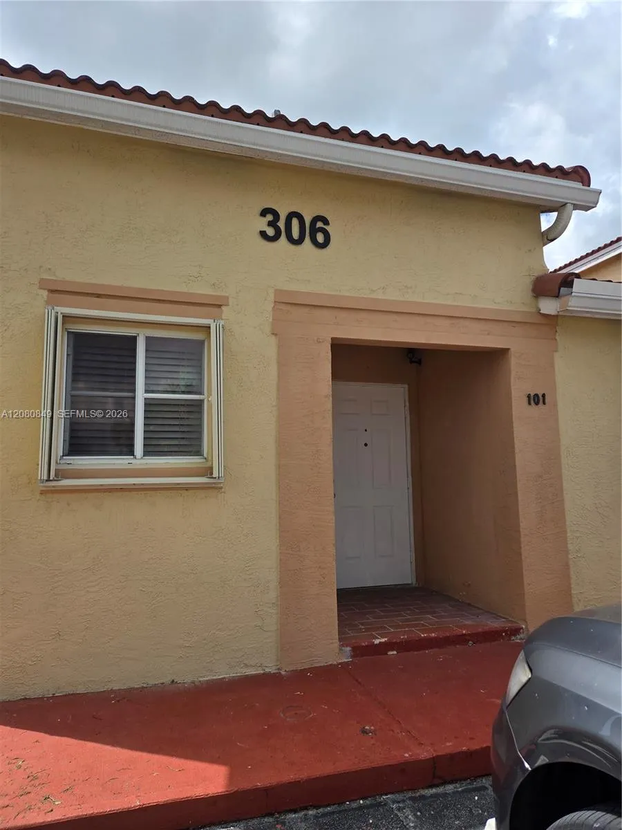 306 NW 114th Ave #3-101 Sweetwater, FL 33172