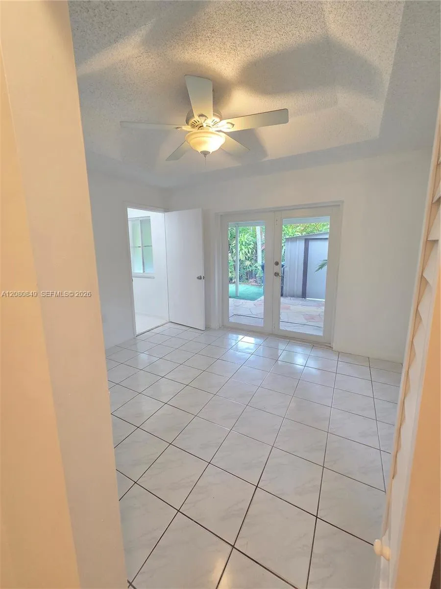 306 NW 114th Ave #3-101 Sweetwater, FL 33172