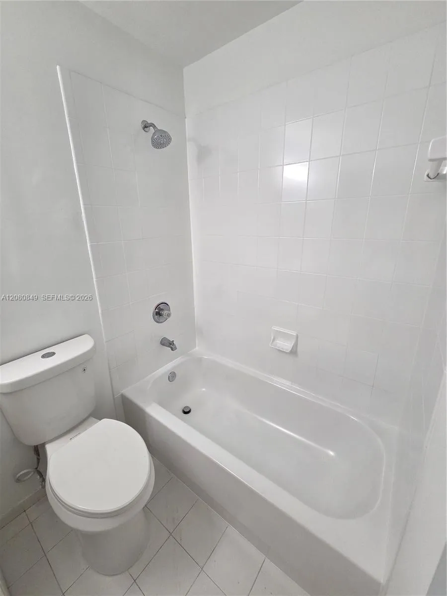 306 NW 114th Ave #3-101 Sweetwater, FL 33172