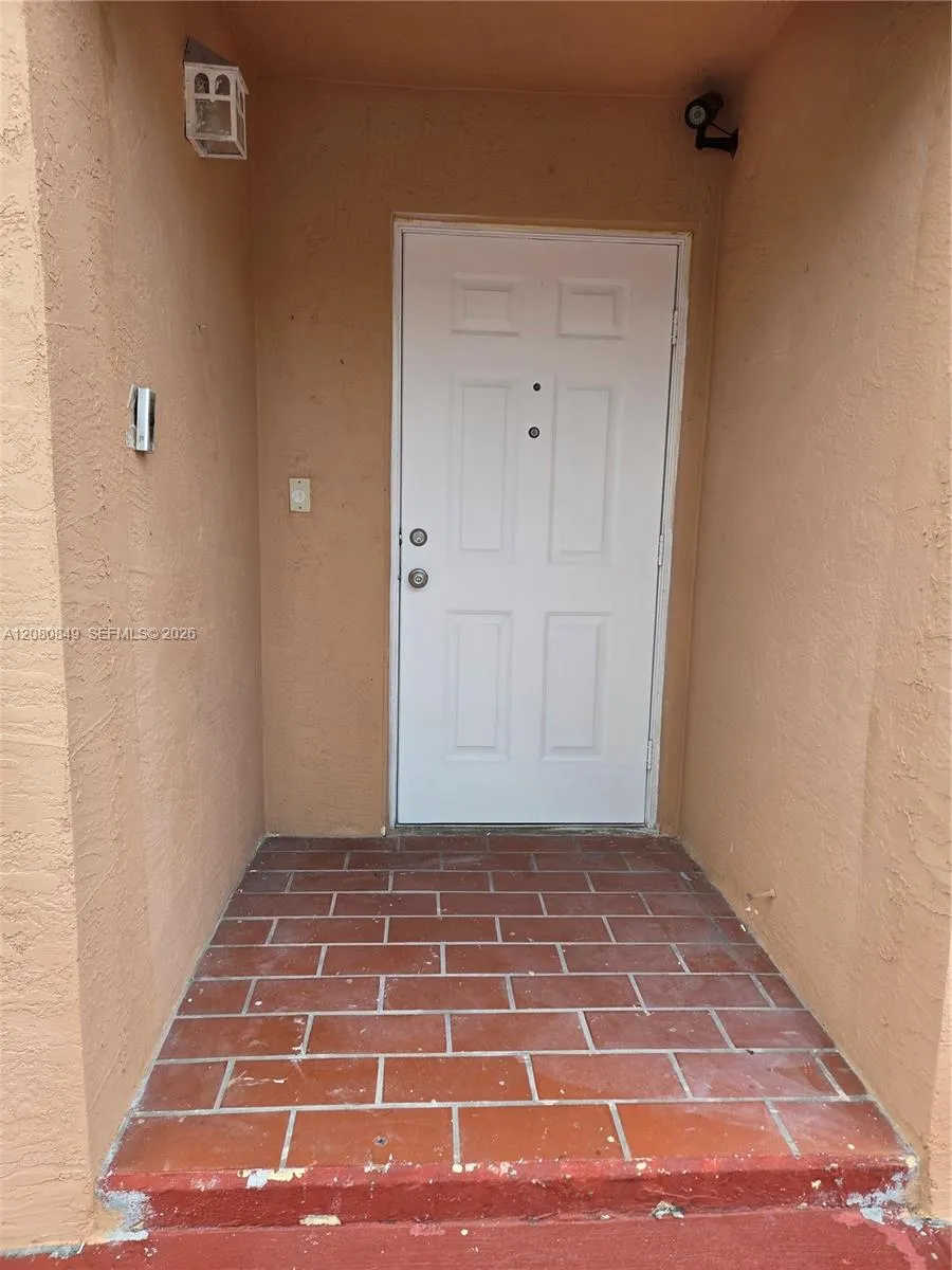 306 NW 114th Ave #3-101 Sweetwater, FL 33172
