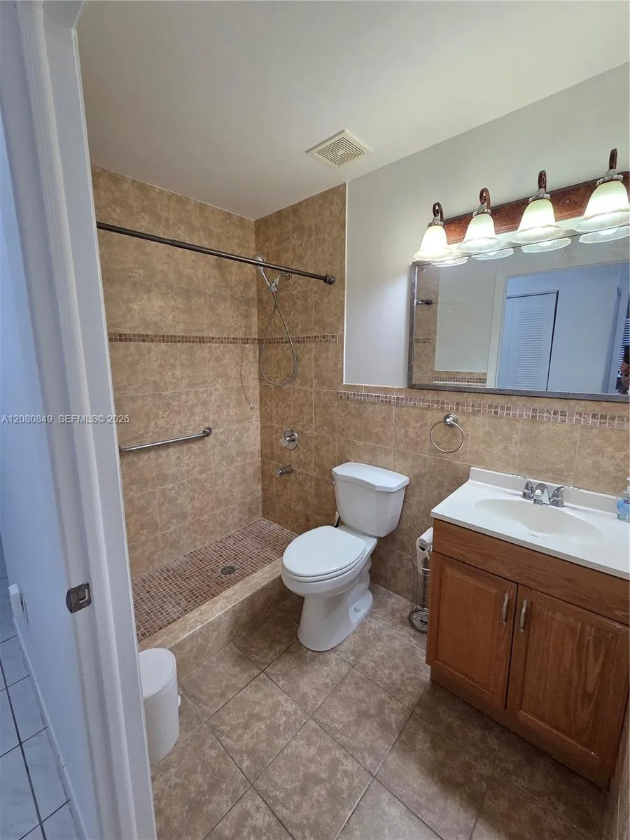 306 NW 114th Ave #3-101 Sweetwater, FL 33172