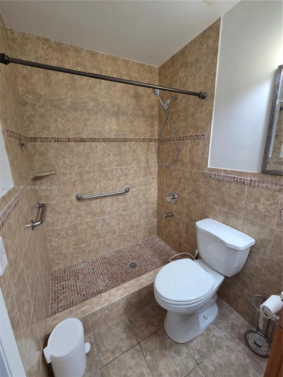 306 NW 114th Ave #3-101 Sweetwater, FL 33172