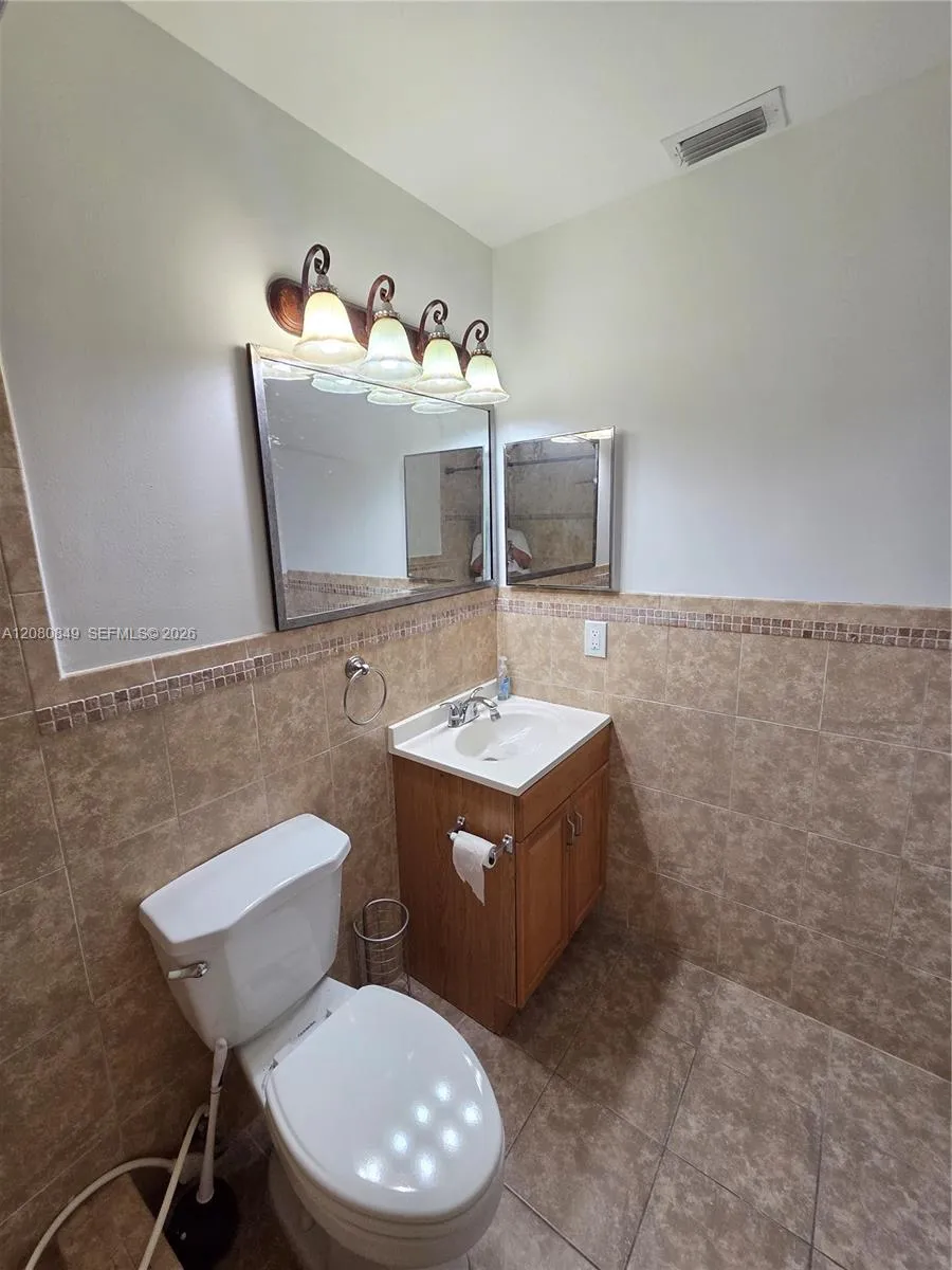 306 NW 114th Ave #3-101 Sweetwater, FL 33172