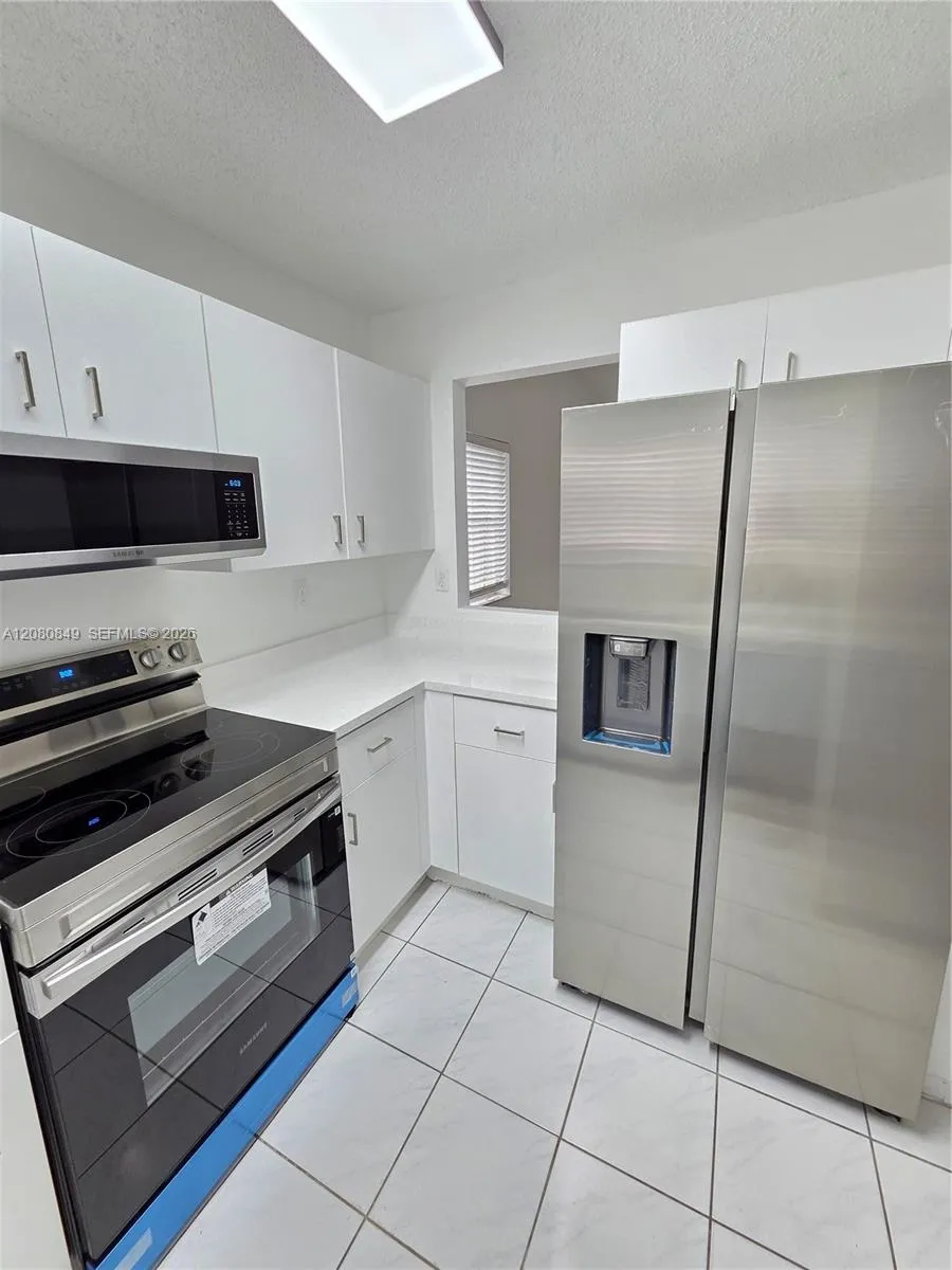 306 NW 114th Ave #3-101 Sweetwater, FL 33172