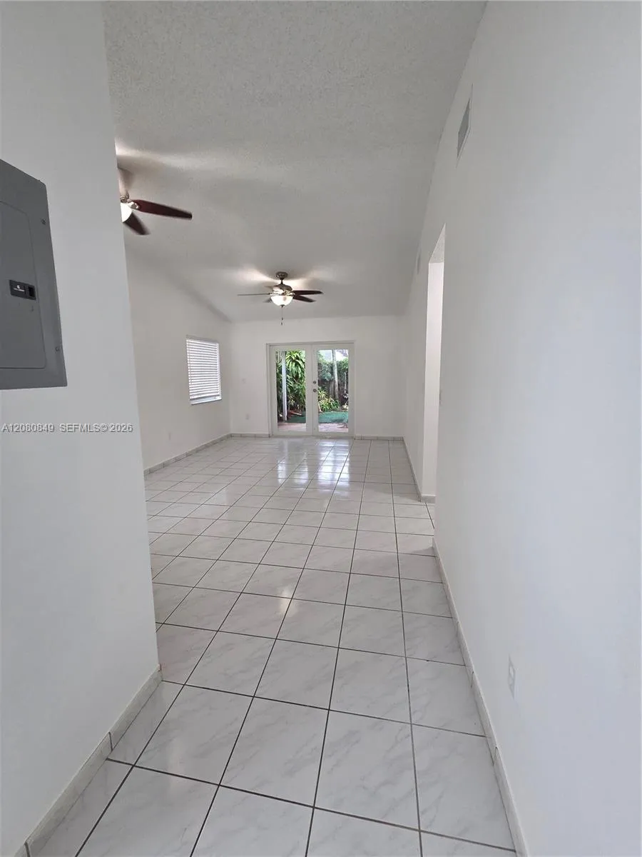 306 NW 114th Ave #3-101 Sweetwater, FL 33172