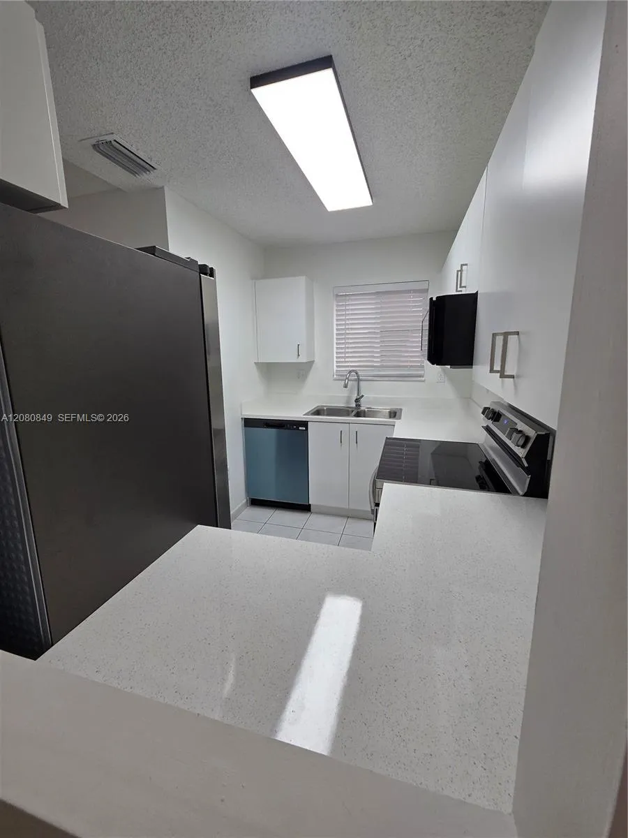 306 NW 114th Ave #3-101 Sweetwater, FL 33172