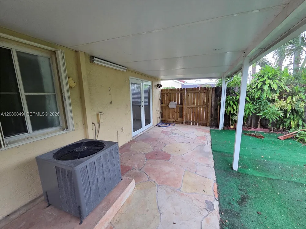 306 NW 114th Ave #3-101 Sweetwater, FL 33172