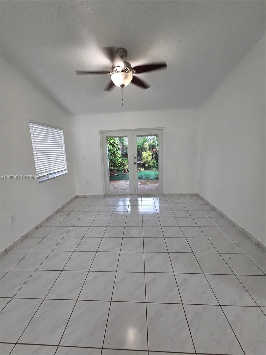306 NW 114th Ave #3-101 Sweetwater, FL 33172
