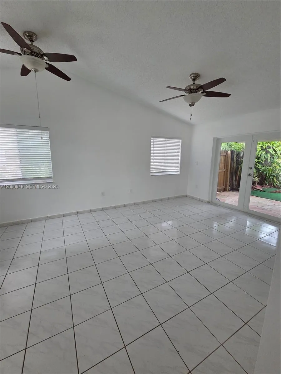 306 NW 114th Ave #3-101 Sweetwater, FL 33172