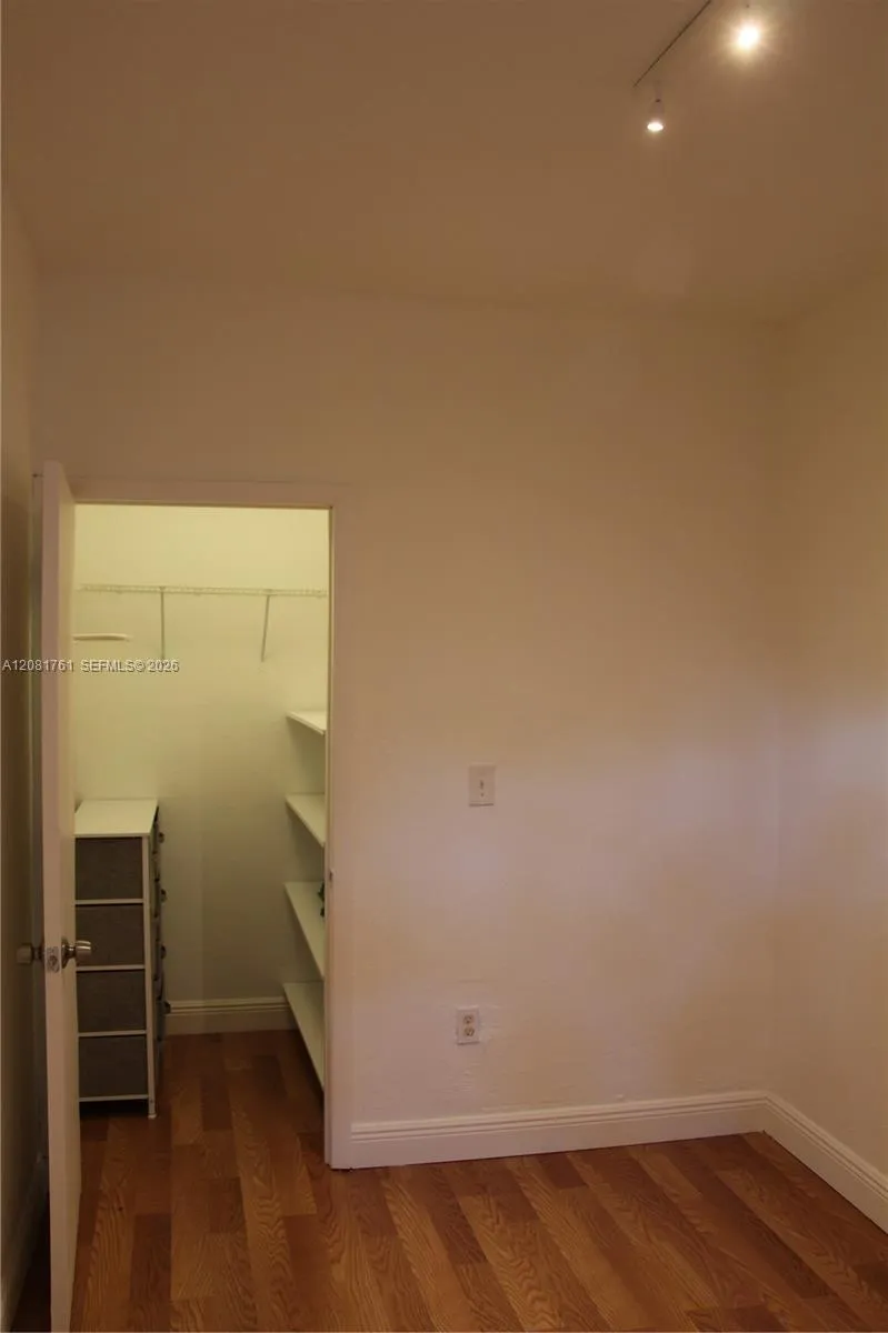 225 NW 59th St Miami, FL 33127