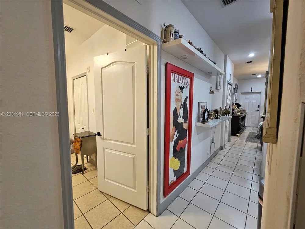 1661 SE 28th St #105 Homestead, FL 33035