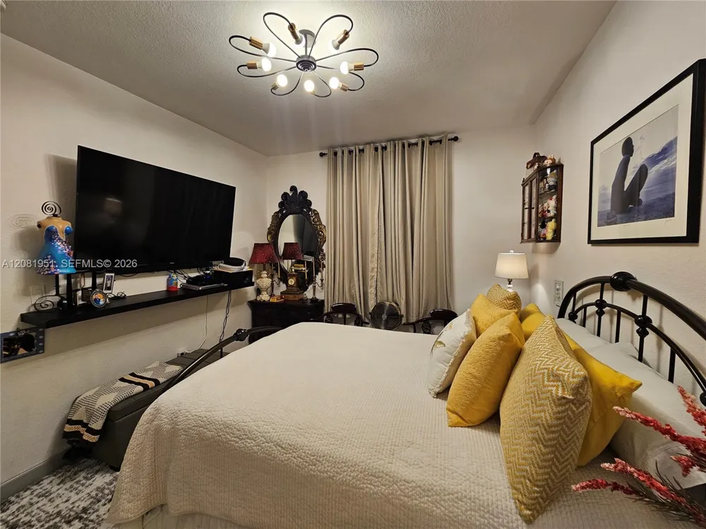 1661 SE 28th St #105 Homestead, FL 33035
