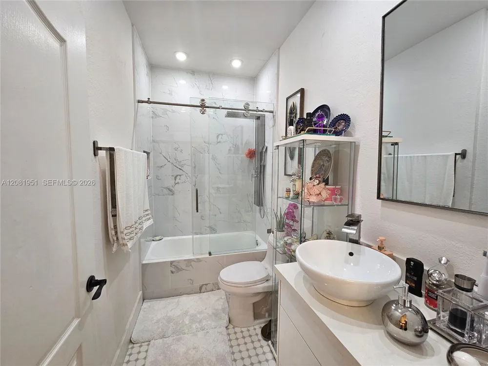 1661 SE 28th St #105 Homestead, FL 33035