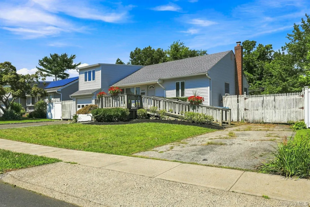 3905 Clove Court Seaford, NY 11783