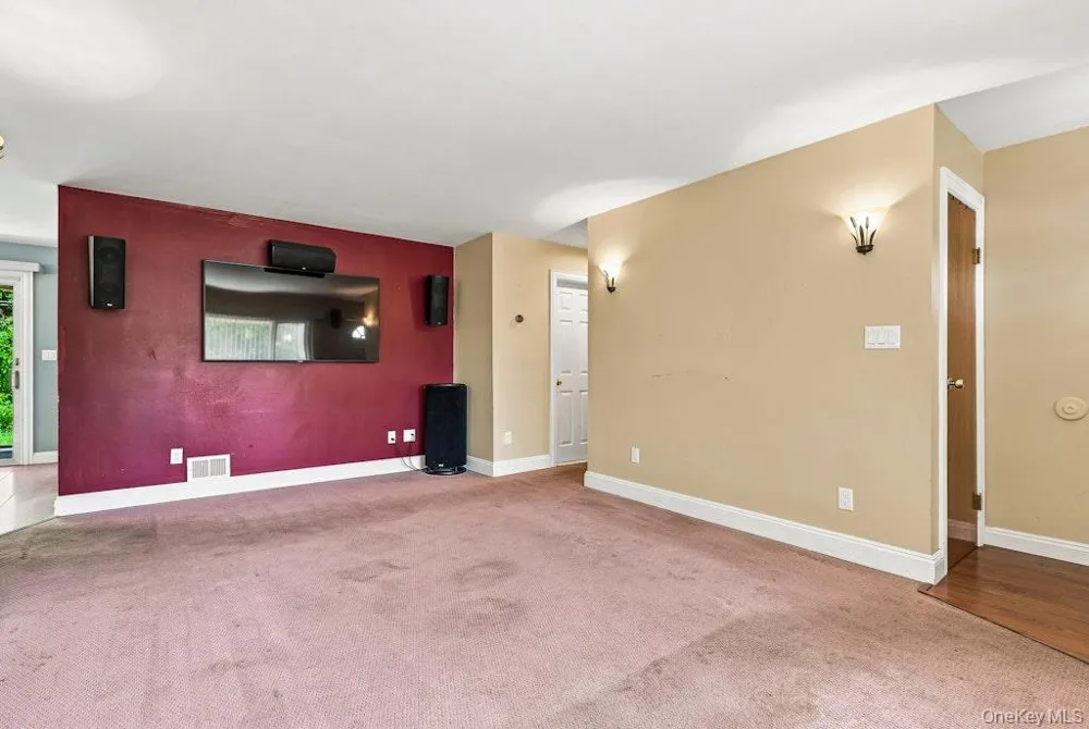 3905 Clove Court Seaford, NY 11783
