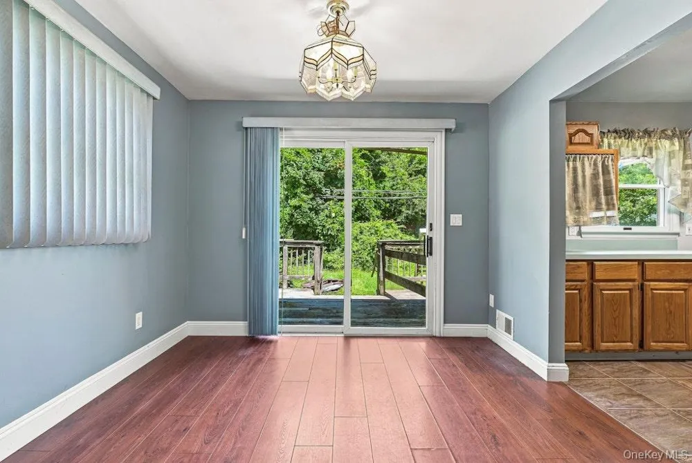 3905 Clove Court Seaford, NY 11783