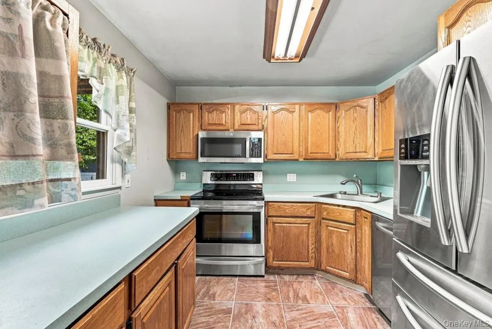 3905 Clove Court Seaford, NY 11783
