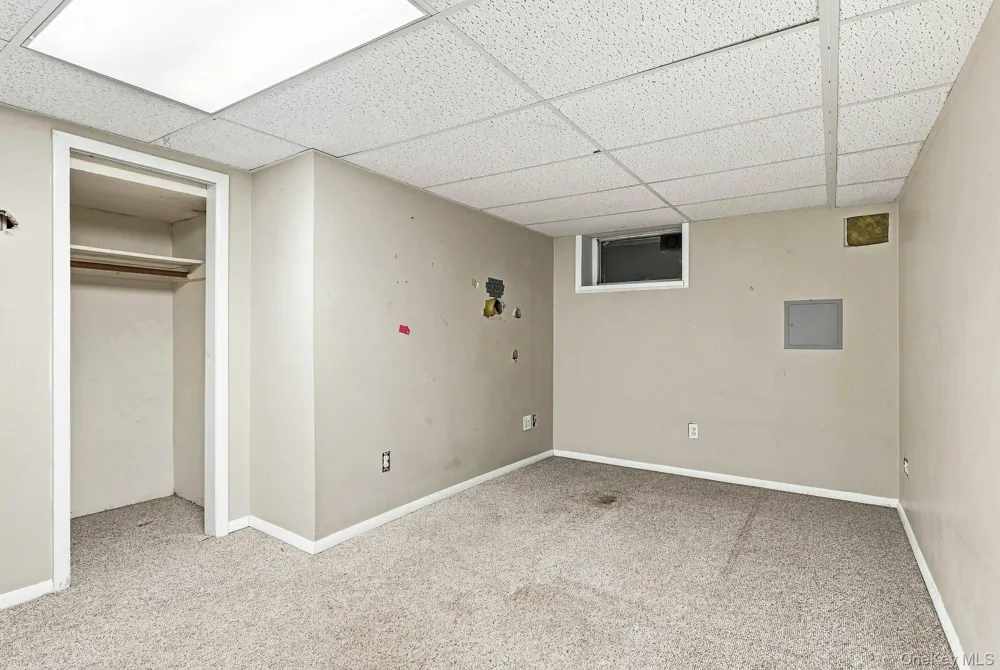 3905 Clove Court Seaford, NY 11783