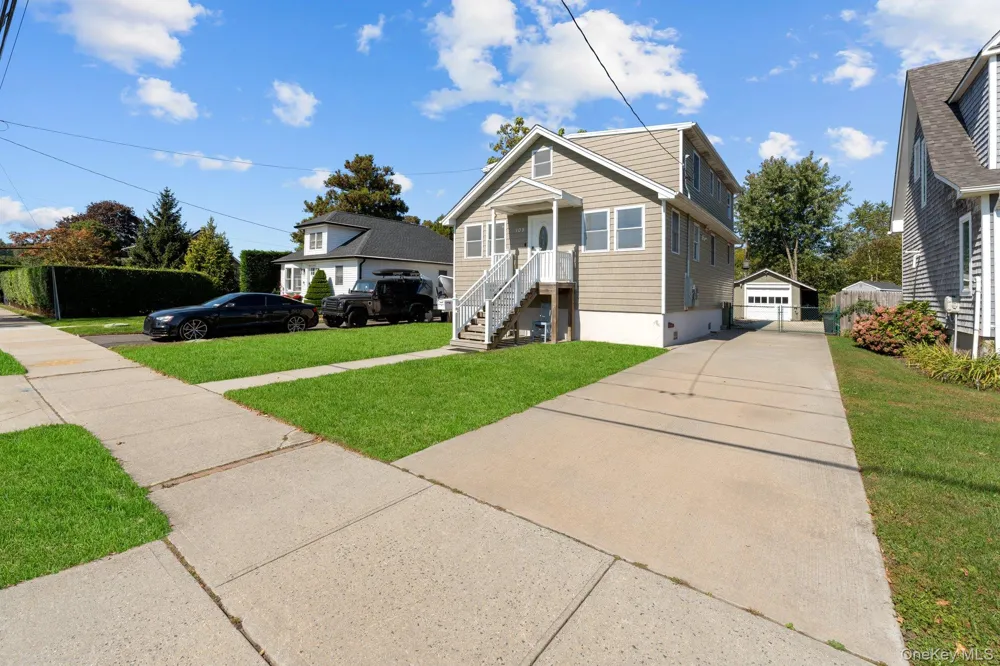 109 Laurel Street Patchogue, NY 11772