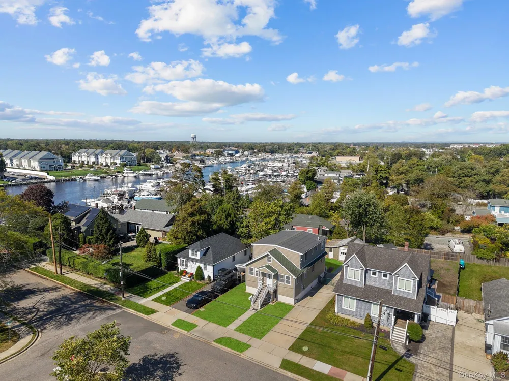 109 Laurel Street Patchogue, NY 11772