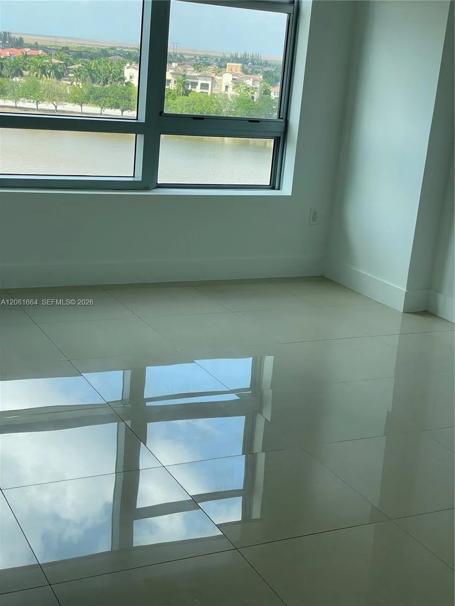 2681 Flamingo Rd #1004S Sunrise, FL 33323