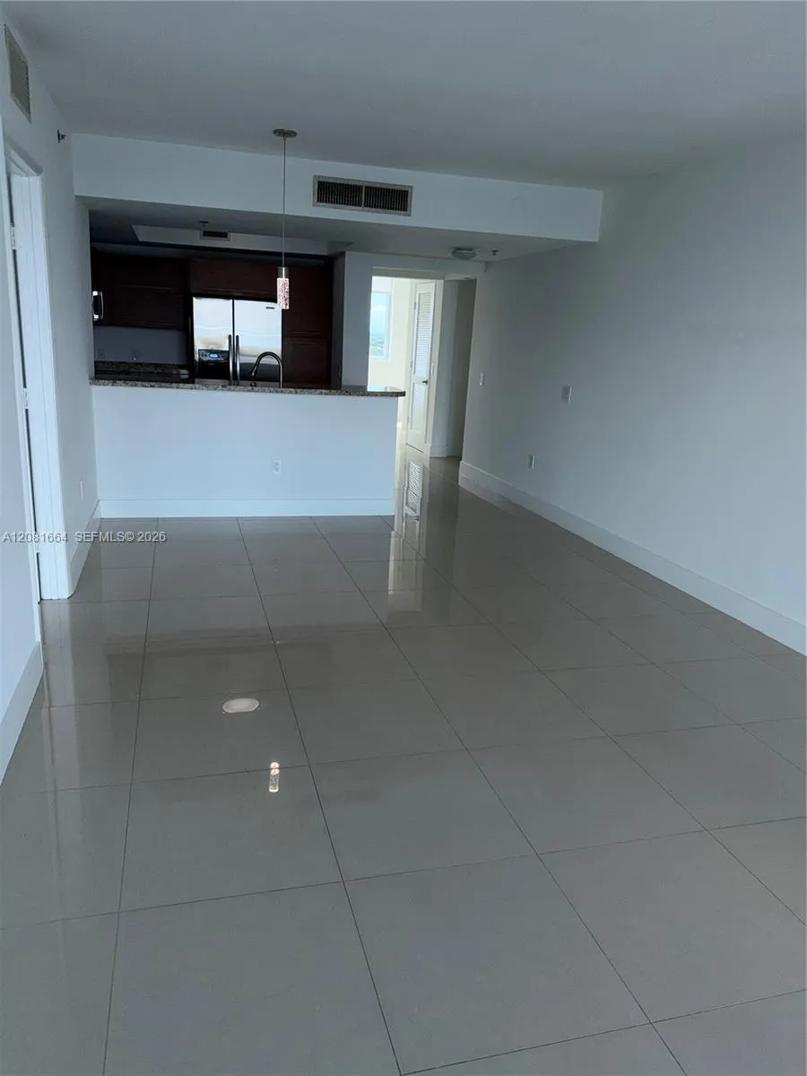 2681 Flamingo Rd #1004S Sunrise, FL 33323
