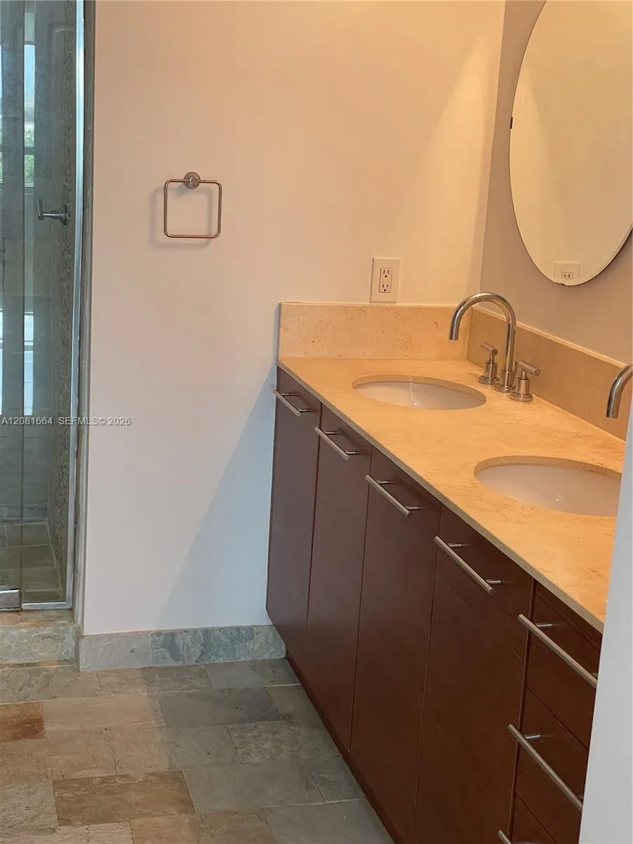 2681 Flamingo Rd #1004S Sunrise, FL 33323