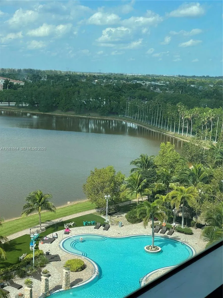 2681 Flamingo Rd #1004S Sunrise, FL 33323