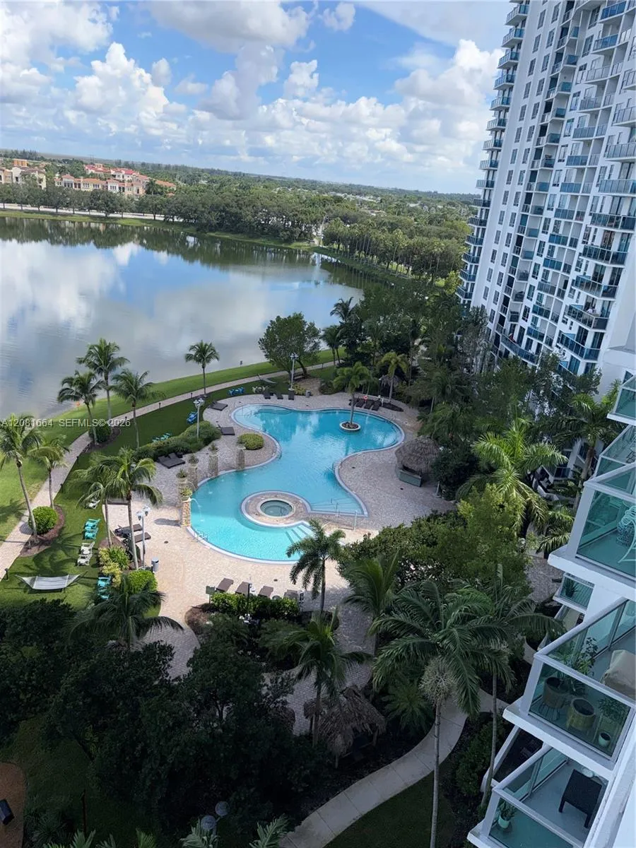 2681 Flamingo Rd #1004S Sunrise, FL 33323