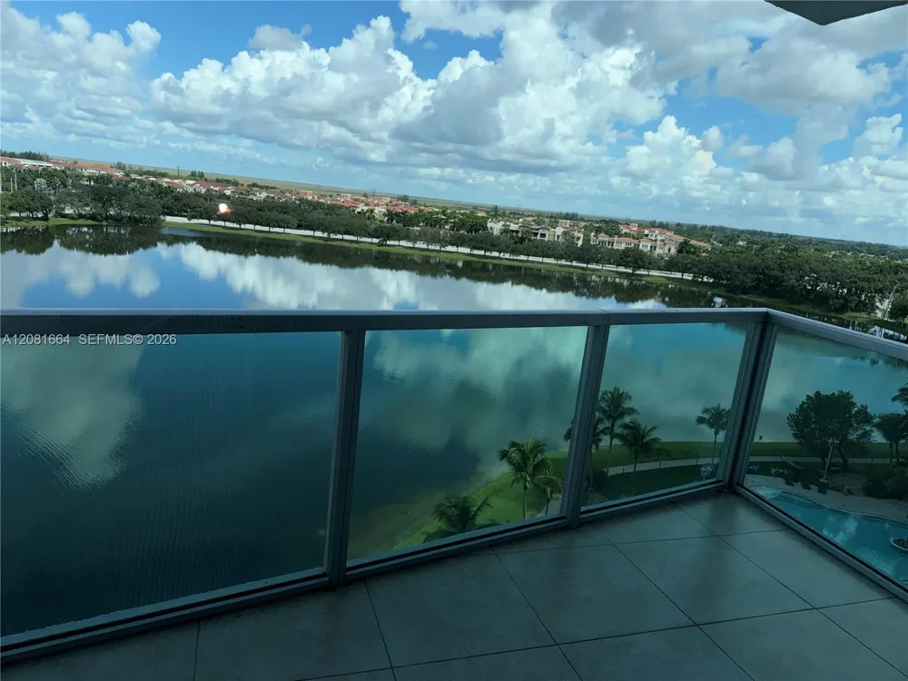 2681 Flamingo Rd #1004S Sunrise, FL 33323